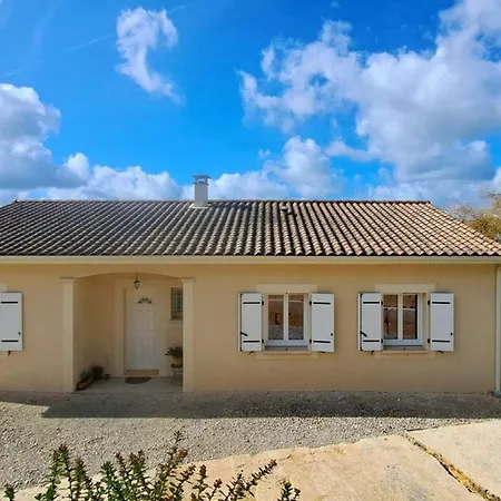 Hébergement de vacances Jolie Maison A La Campagne - Magnifique Vue - 6pers Carves
